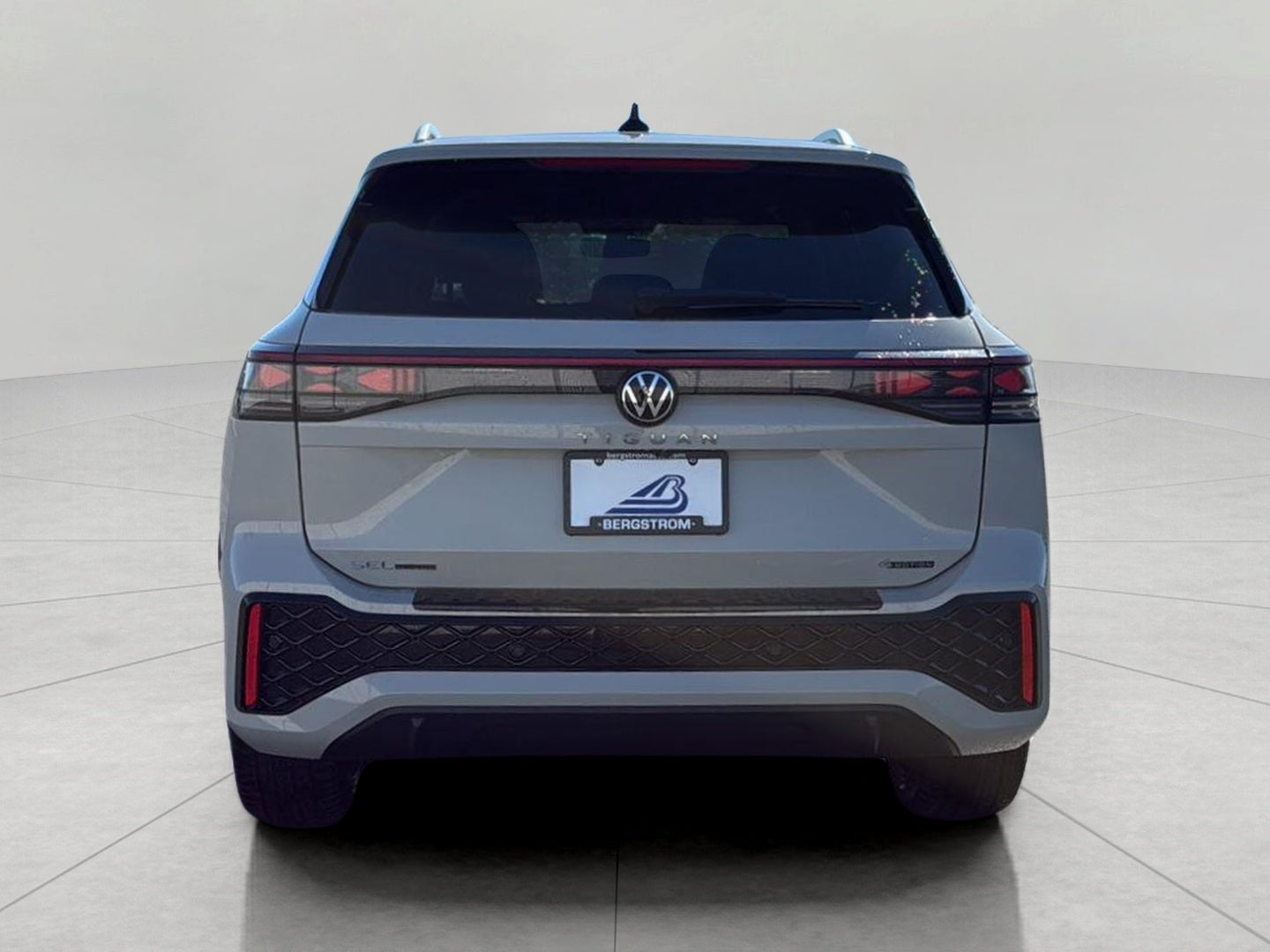 2026 Volkswagen Tiguan SEL R-Line Turbo 4MOTION