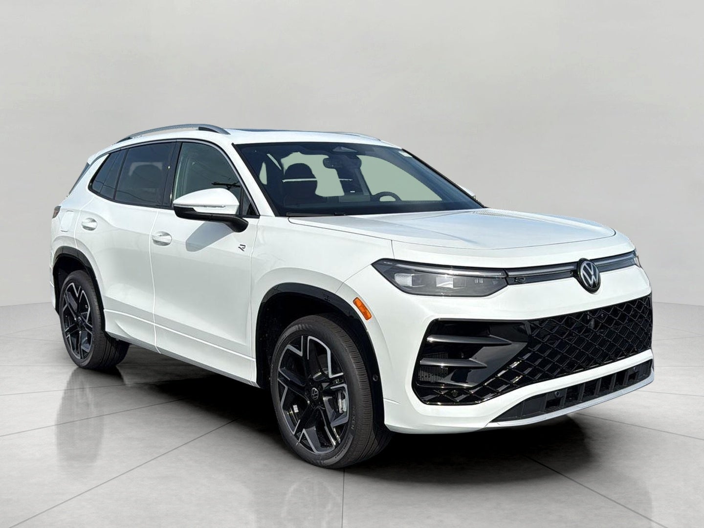 2026 Volkswagen Tiguan SEL R-Line Turbo 4MOTION