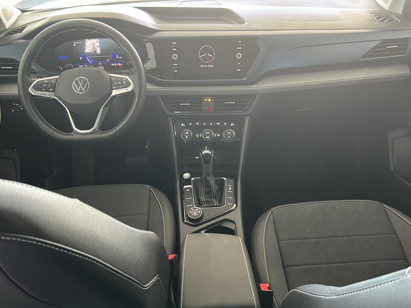 2024 Volkswagen Taos SE 4MOTION