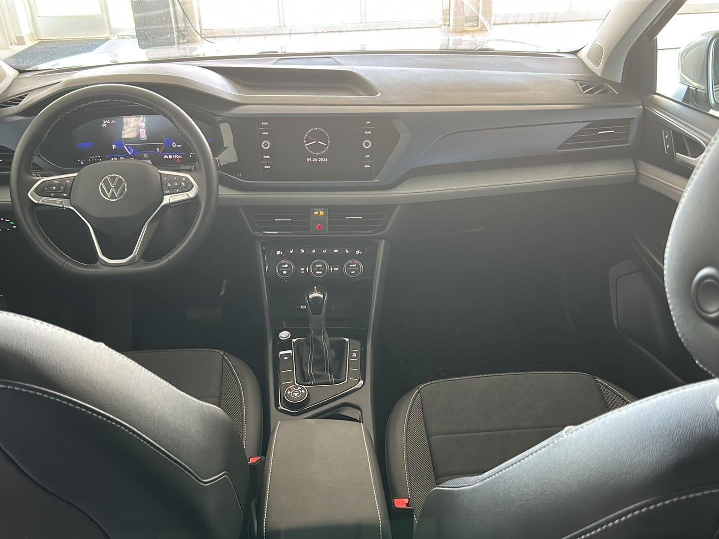 2024 Volkswagen Taos SE 4MOTION