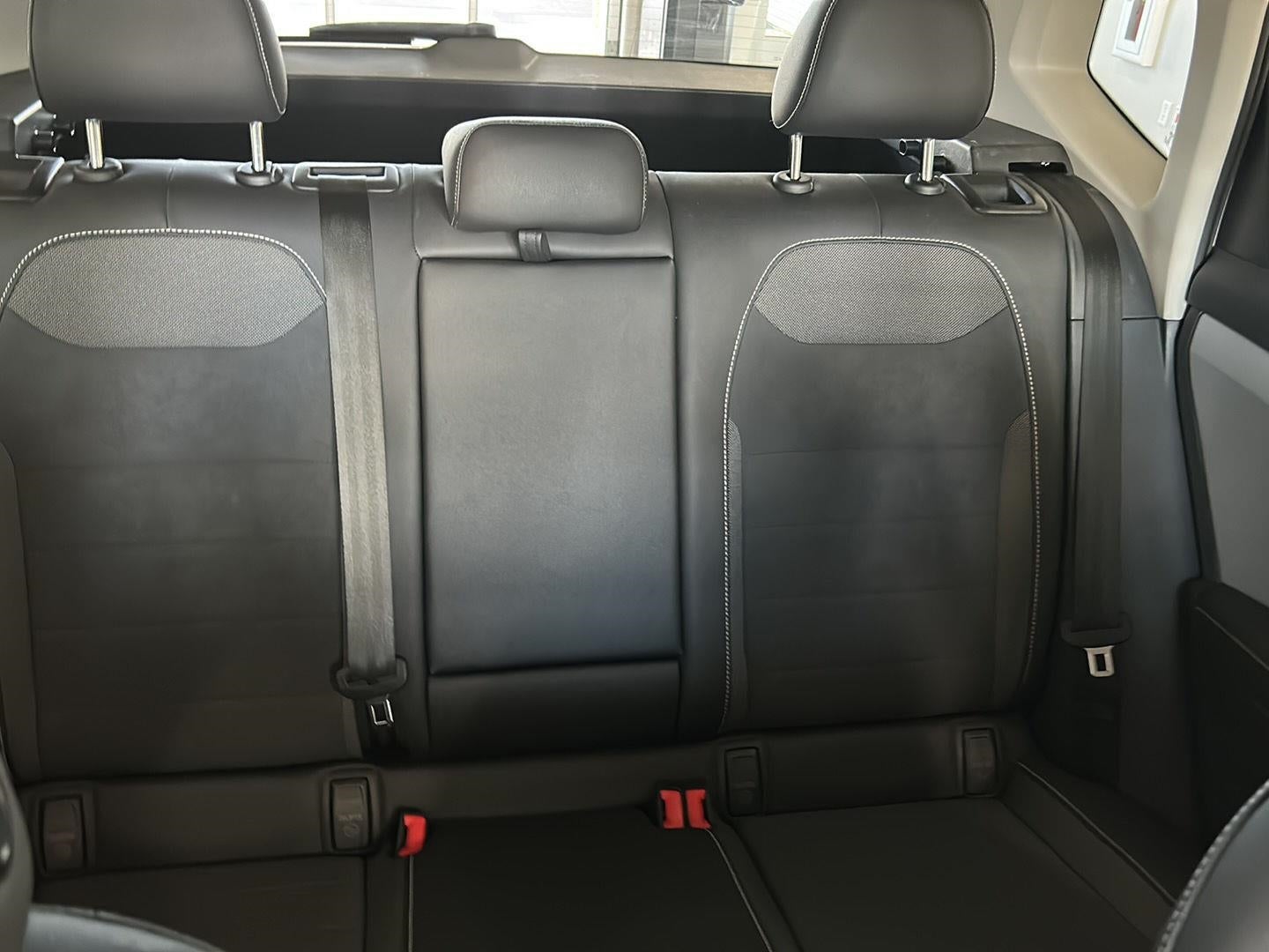 2024 Volkswagen Taos SE 4MOTION