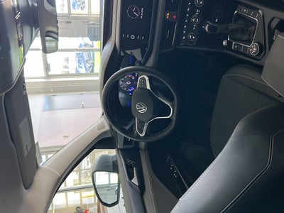 2024 Volkswagen Taos SE 4MOTION
