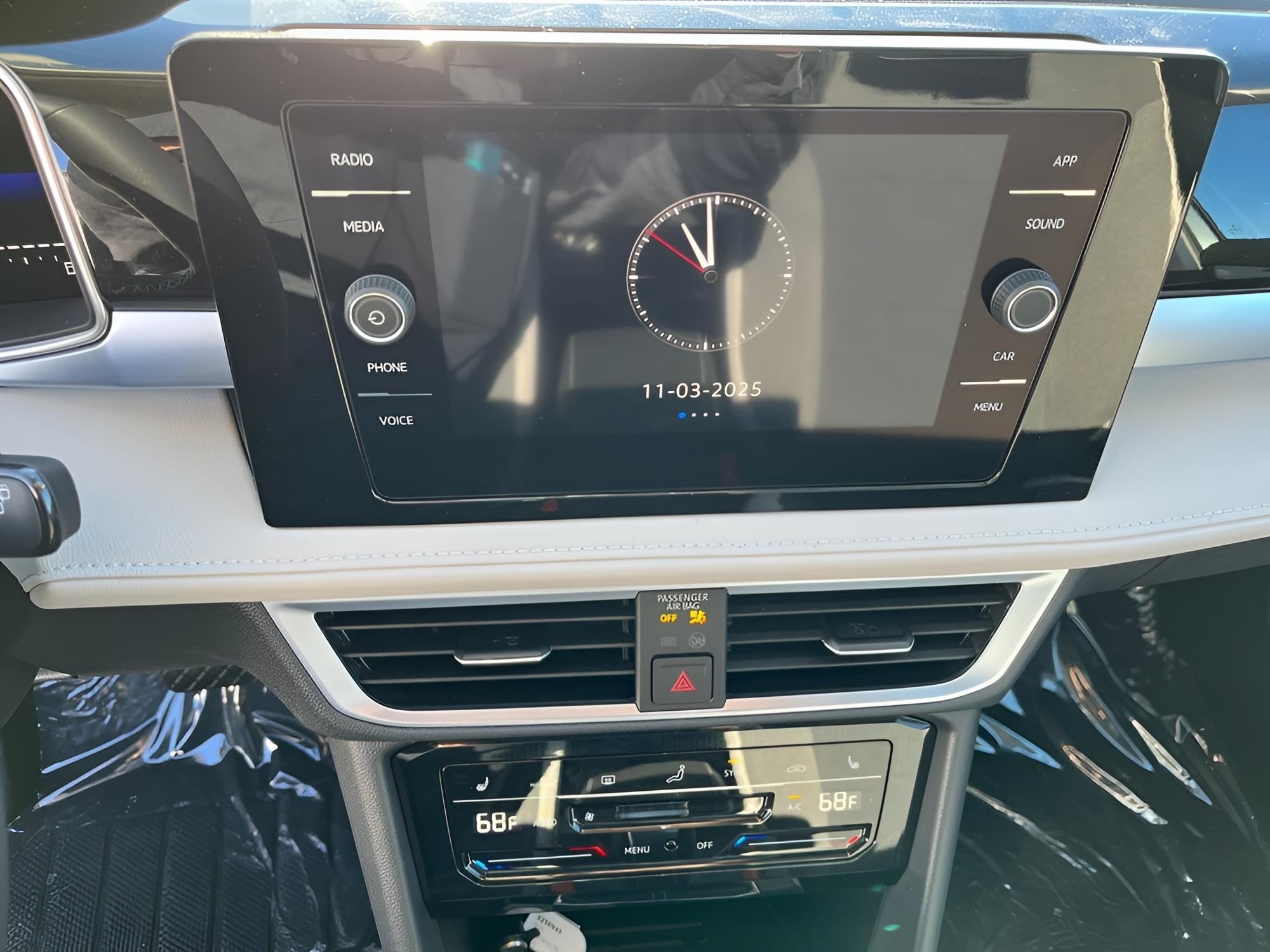 2025 Volkswagen Taos SE 4MOTION