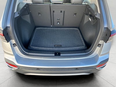 2025 Volkswagen Taos SE 4MOTION