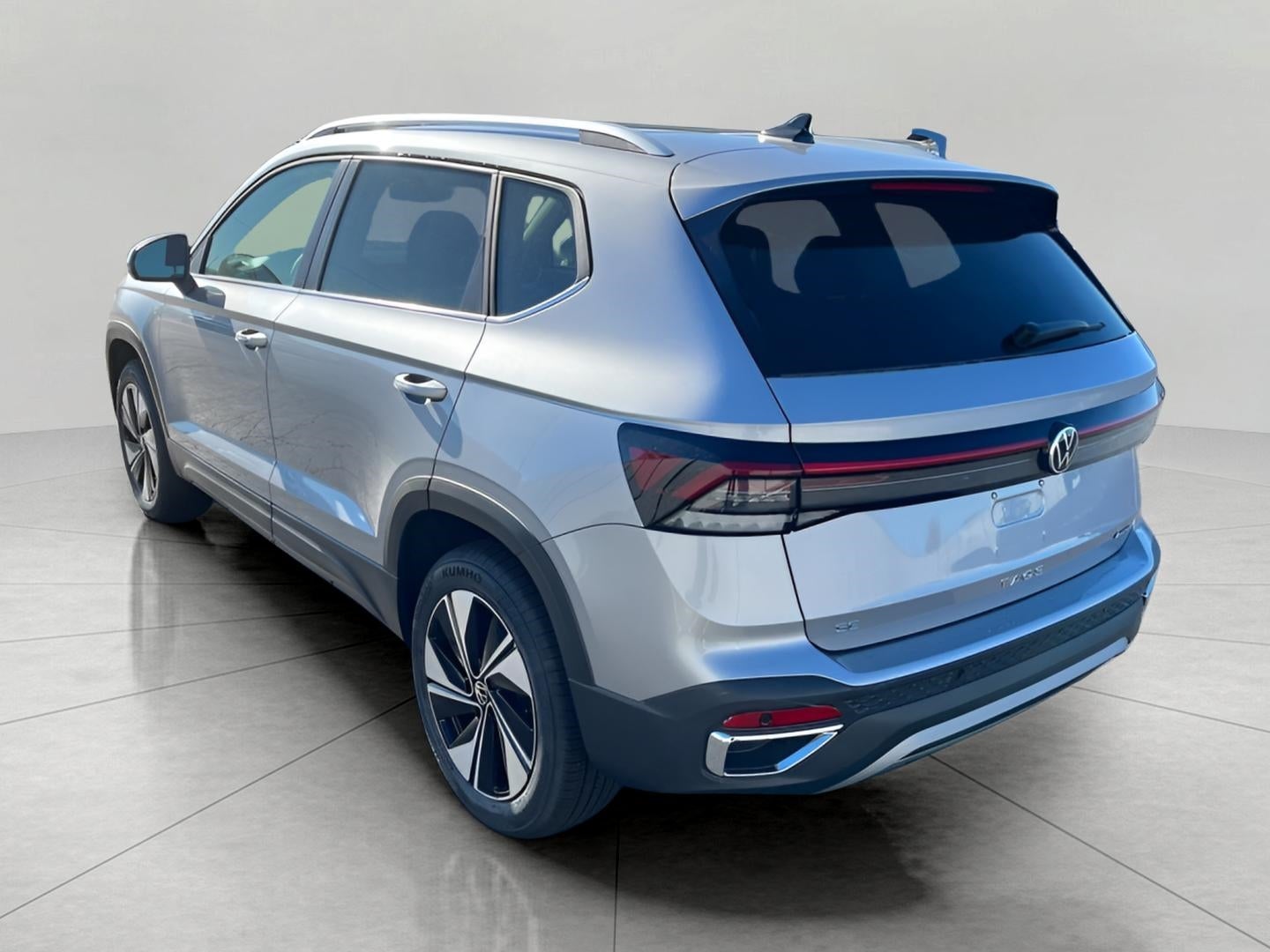 2025 Volkswagen Taos SE 4MOTION