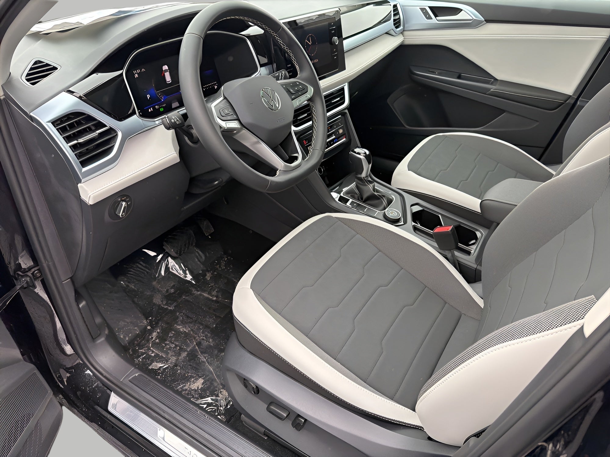 2026 Volkswagen Taos SE 4MOTION