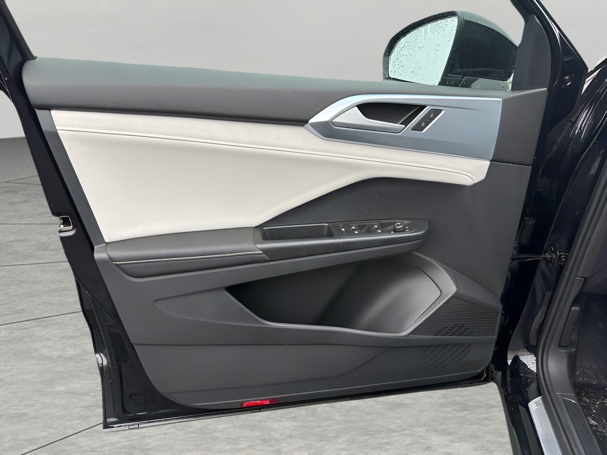 2026 Volkswagen Taos SE 4MOTION