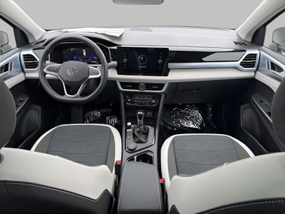2026 Volkswagen Taos SE 4MOTION
