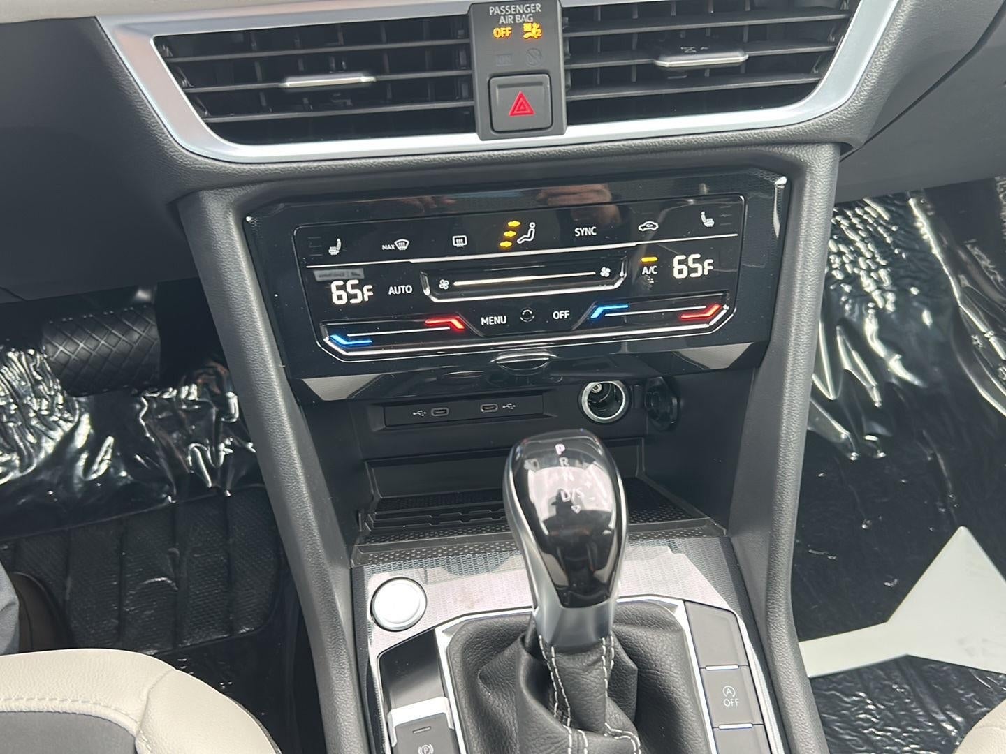 2026 Volkswagen Taos SE 4MOTION
