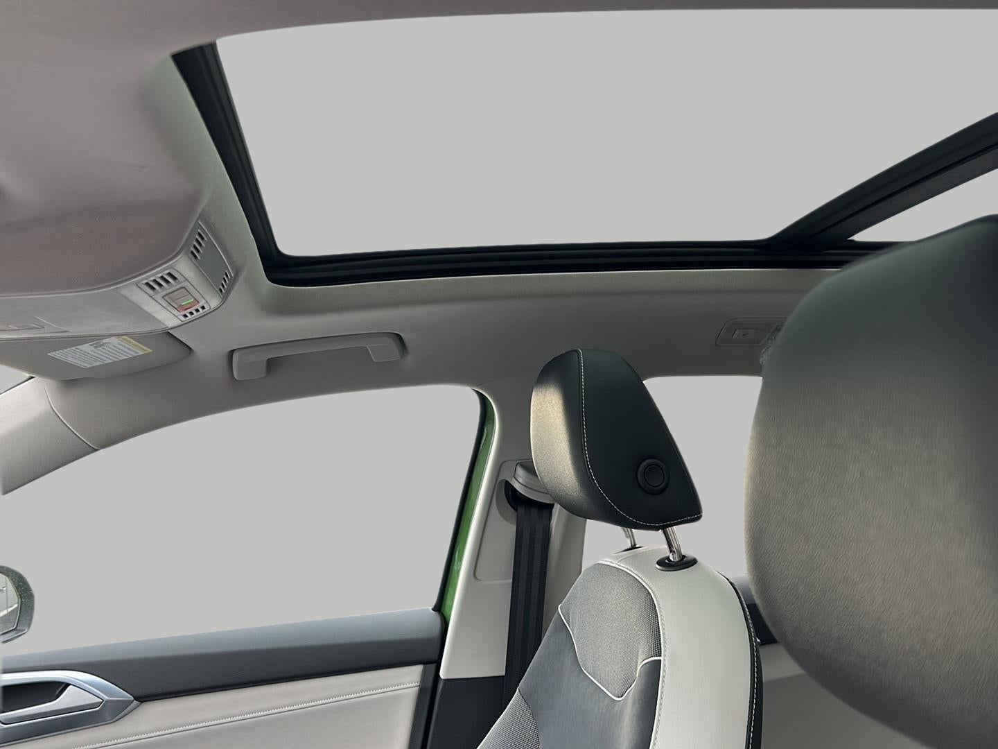 2026 Volkswagen Taos SE 4MOTION