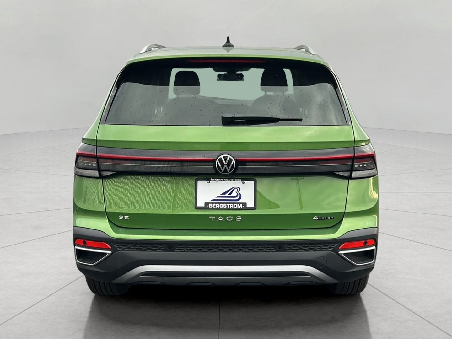2026 Volkswagen Taos SE 4MOTION