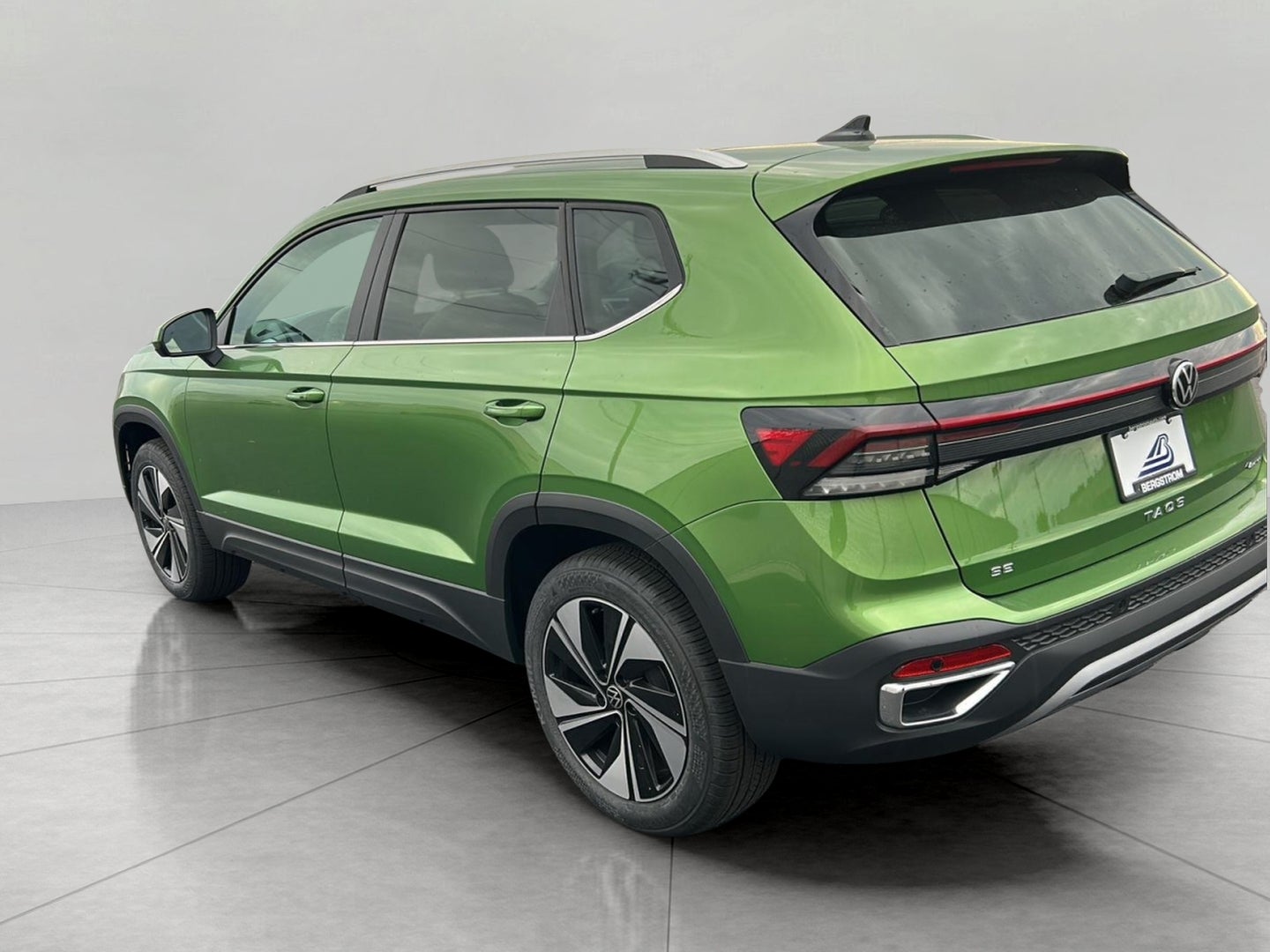 2026 Volkswagen Taos SE 4MOTION