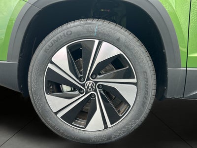 2026 Volkswagen Taos SE 4MOTION