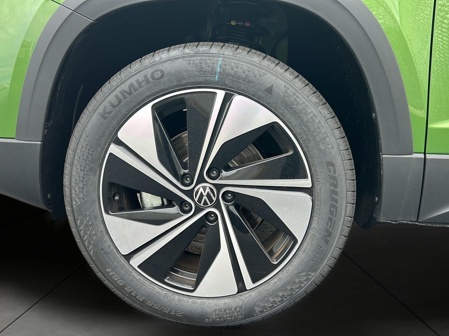 2026 Volkswagen Taos SE 4MOTION