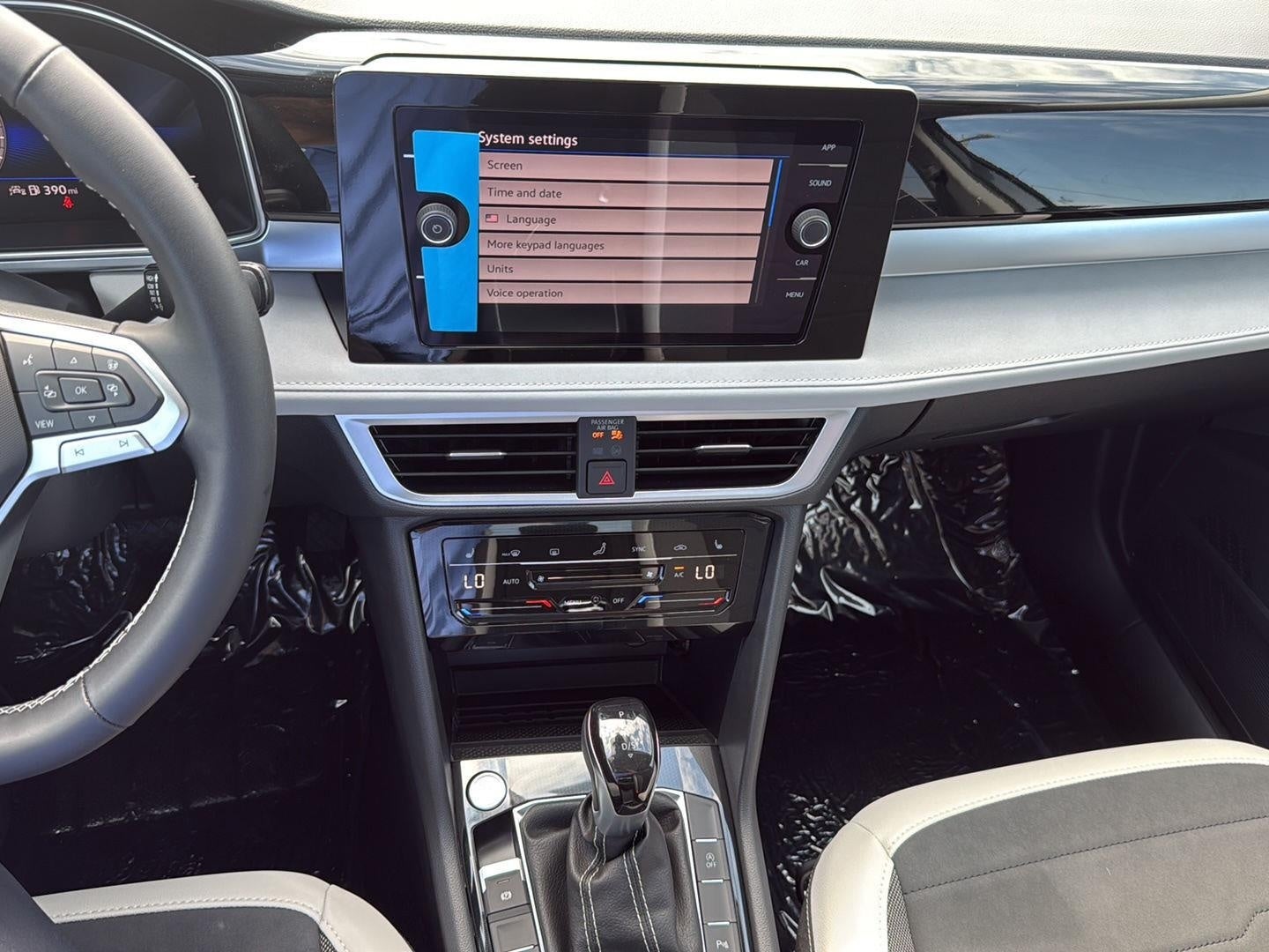 2026 Volkswagen Taos SE 4MOTION