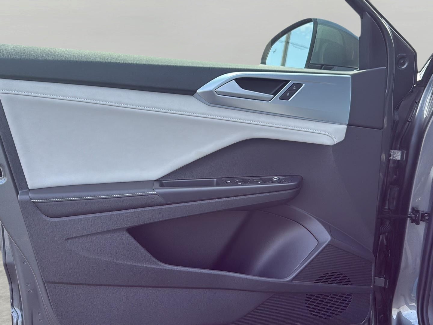 2026 Volkswagen Taos SE 4MOTION