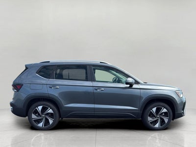 2026 Volkswagen Taos SE 4MOTION