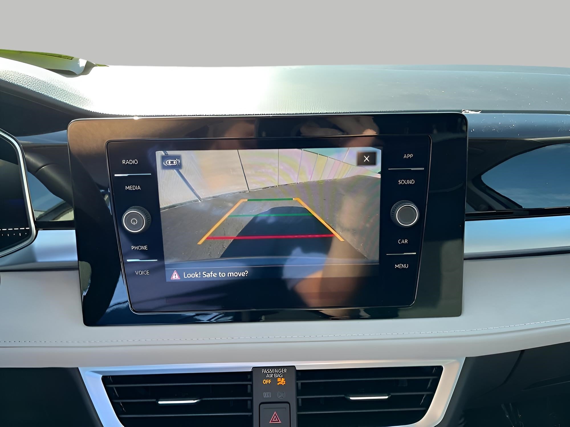 2025 Volkswagen Taos SE 4MOTION