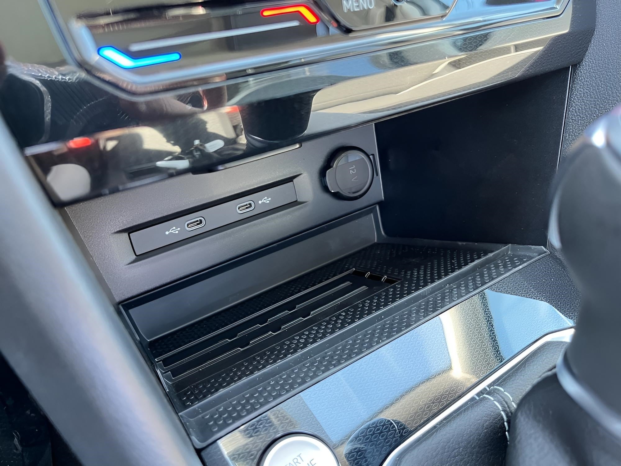 2026 Volkswagen Taos SE 4MOTION