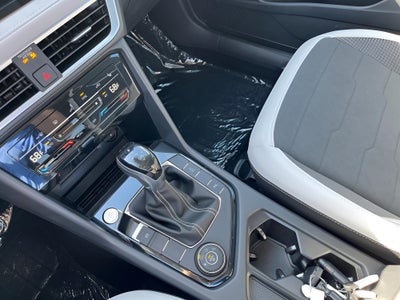 2026 Volkswagen Taos SE 4MOTION