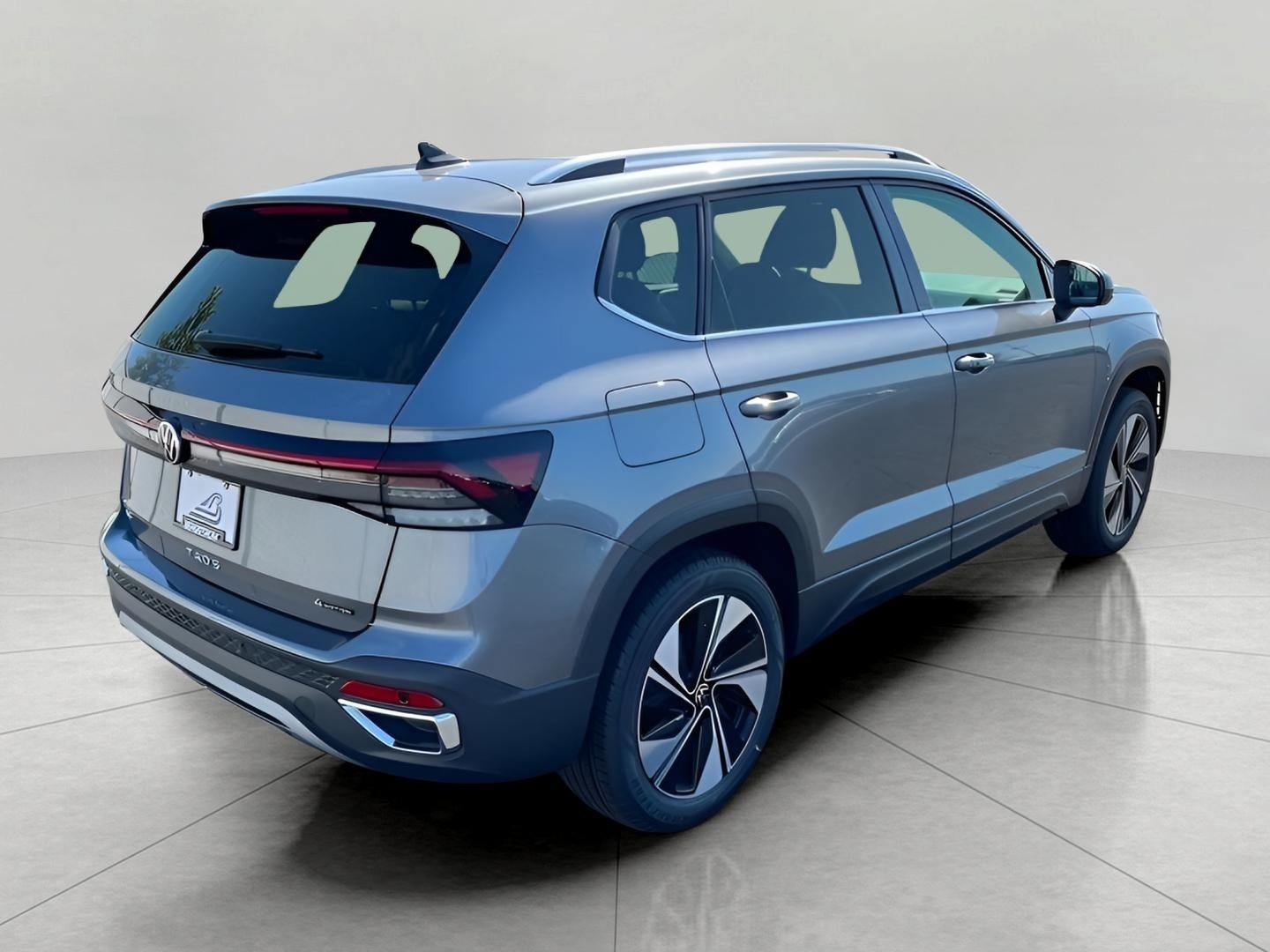 2026 Volkswagen Taos SE 4MOTION