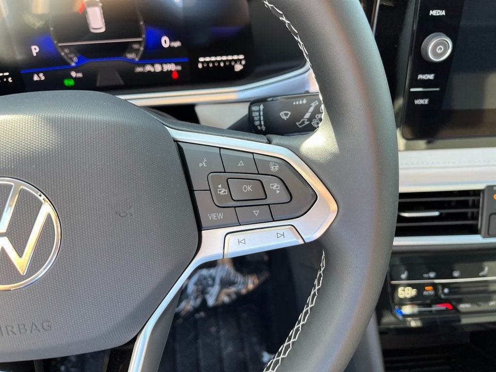 2025 Volkswagen Taos SE 4MOTION