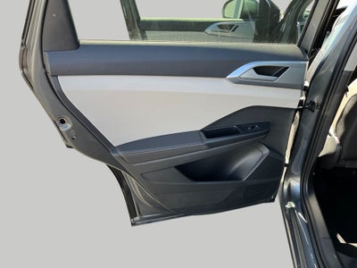 2025 Volkswagen Taos SE 4MOTION