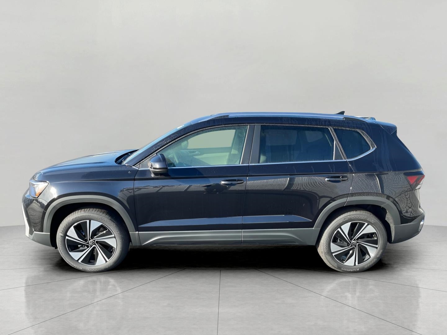 2025 Volkswagen Taos SE 4MOTION