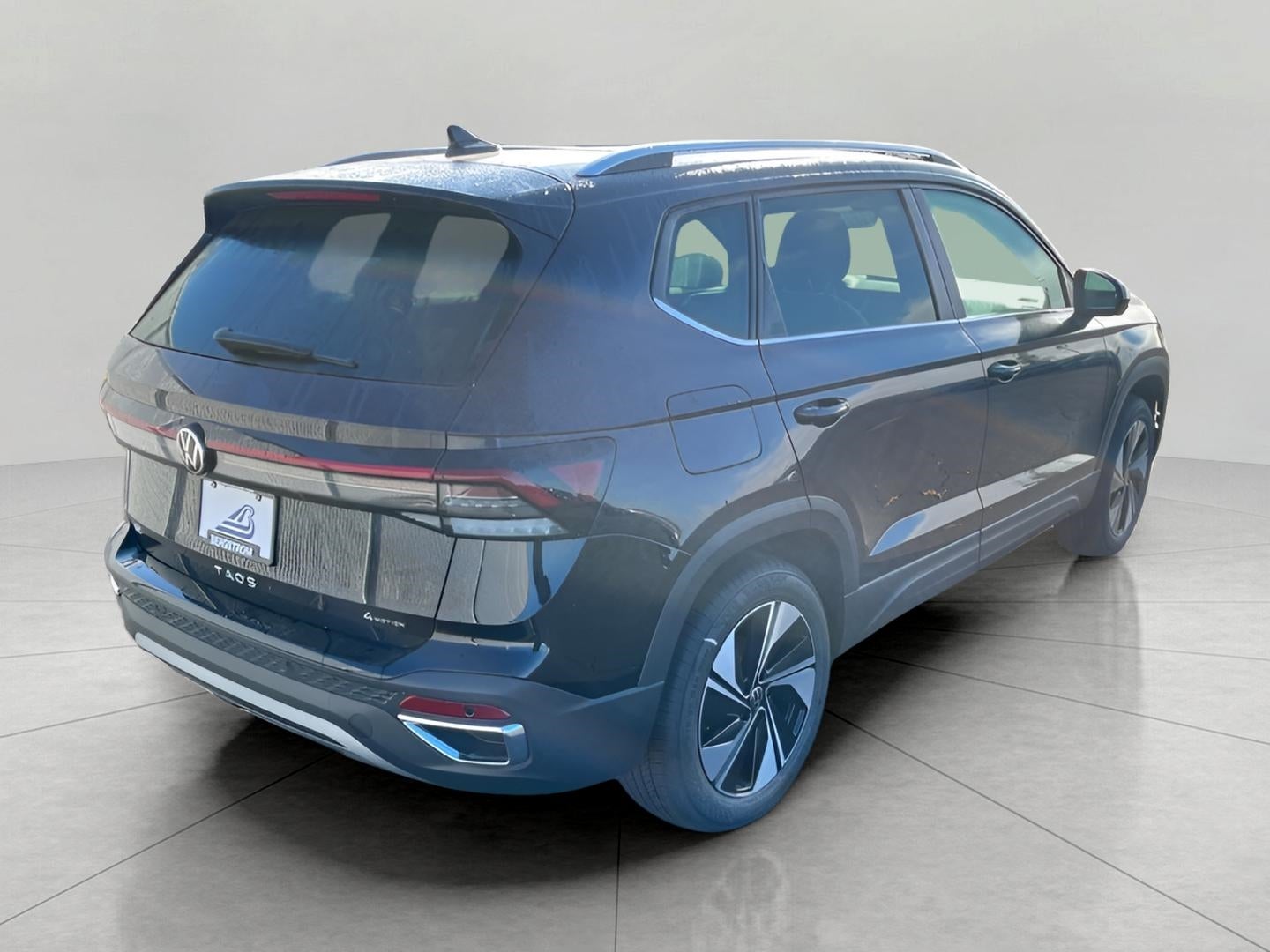 2025 Volkswagen Taos SE 4MOTION