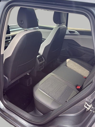 2026 Volkswagen Taos SE 4MOTION