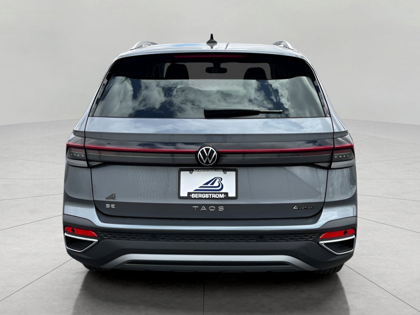 2026 Volkswagen Taos SE 4MOTION