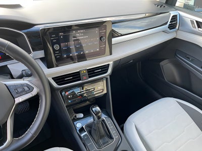 2025 Volkswagen Taos SE 4MOTION