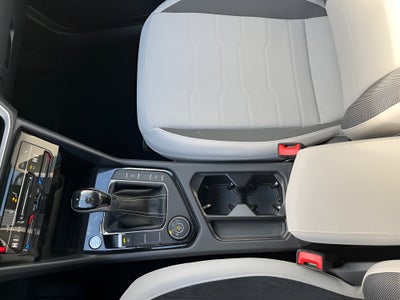 2025 Volkswagen Taos SE 4MOTION