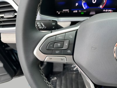 2025 Volkswagen Taos SE 4MOTION