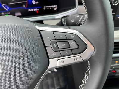 2025 Volkswagen Taos SE 4MOTION