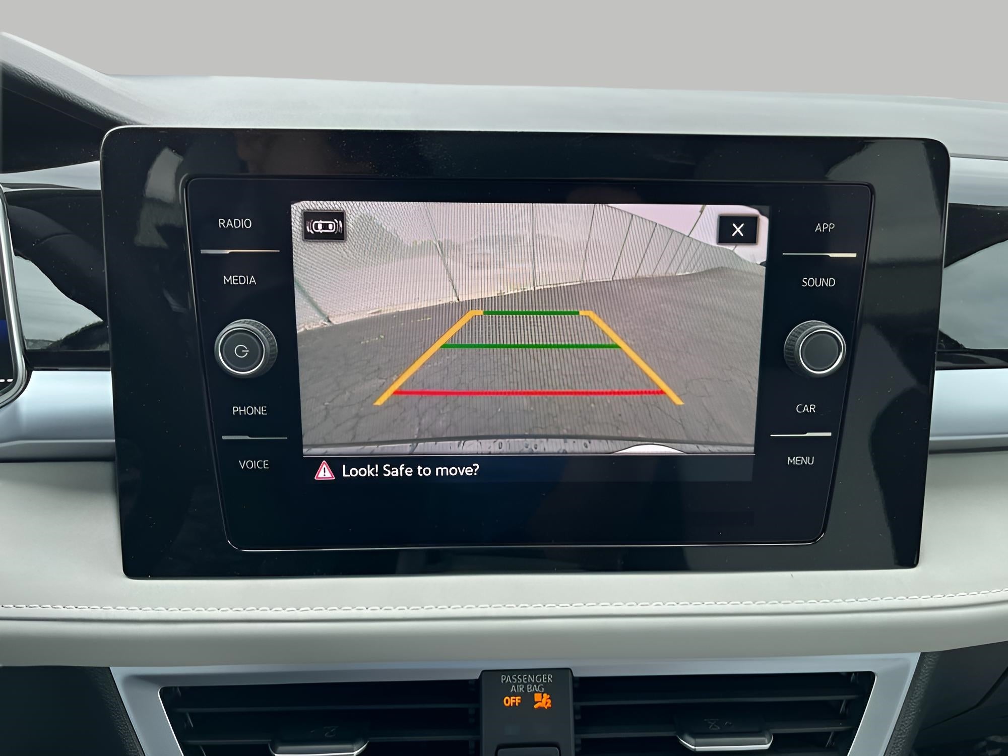 2025 Volkswagen Taos SE 4MOTION