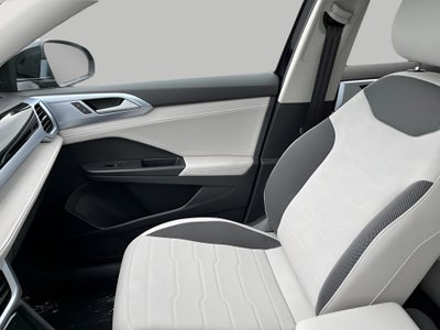 2025 Volkswagen Taos SE 4MOTION