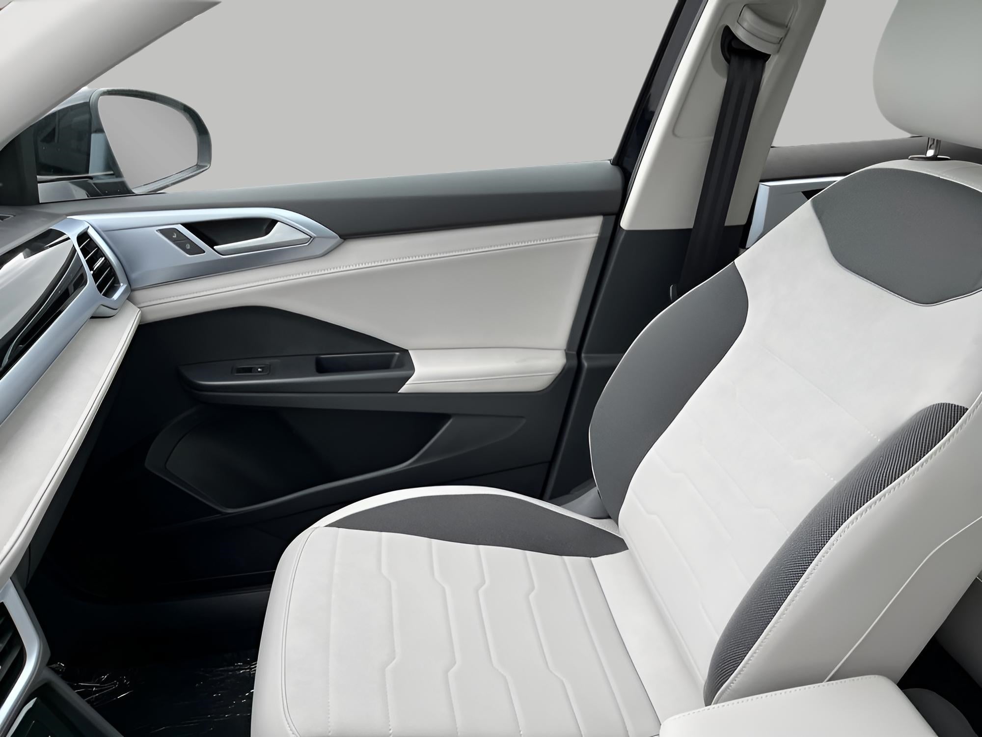 2025 Volkswagen Taos SE 4MOTION