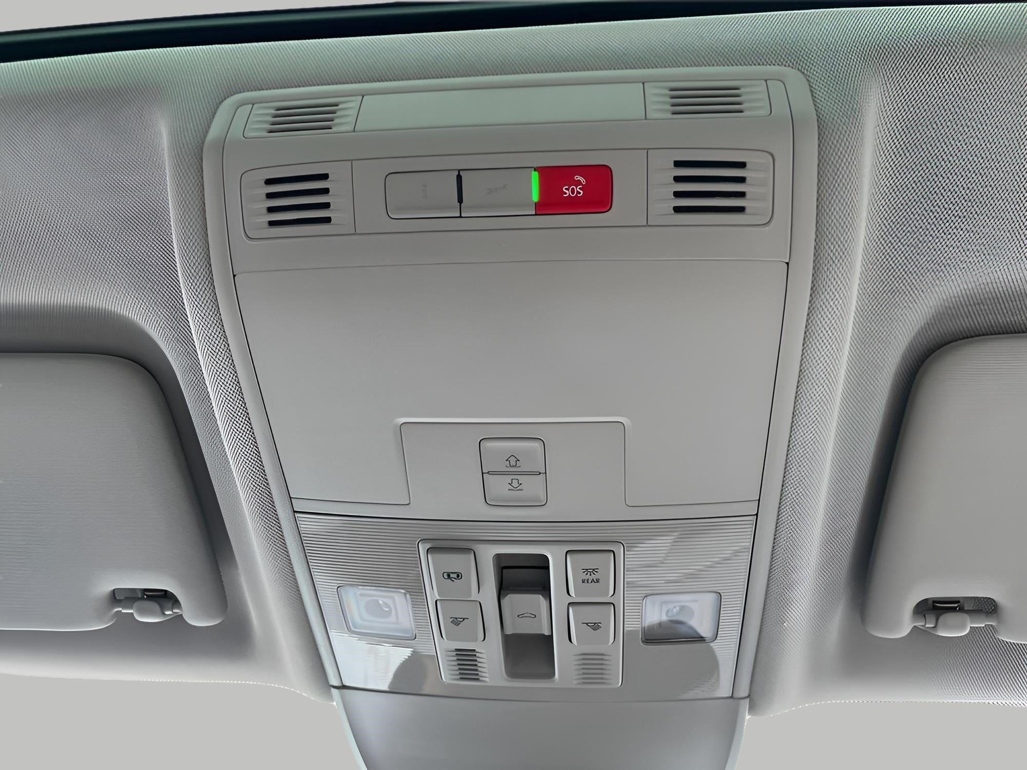 2025 Volkswagen Taos SE 4MOTION