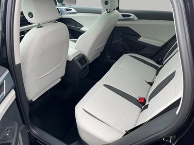 2025 Volkswagen Taos SE 4MOTION