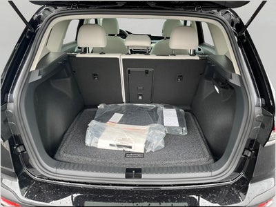 2025 Volkswagen Taos SE 4MOTION