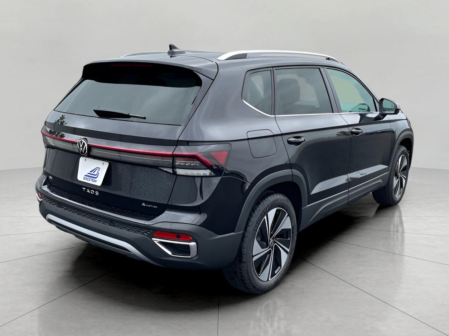 2025 Volkswagen Taos SE 4MOTION