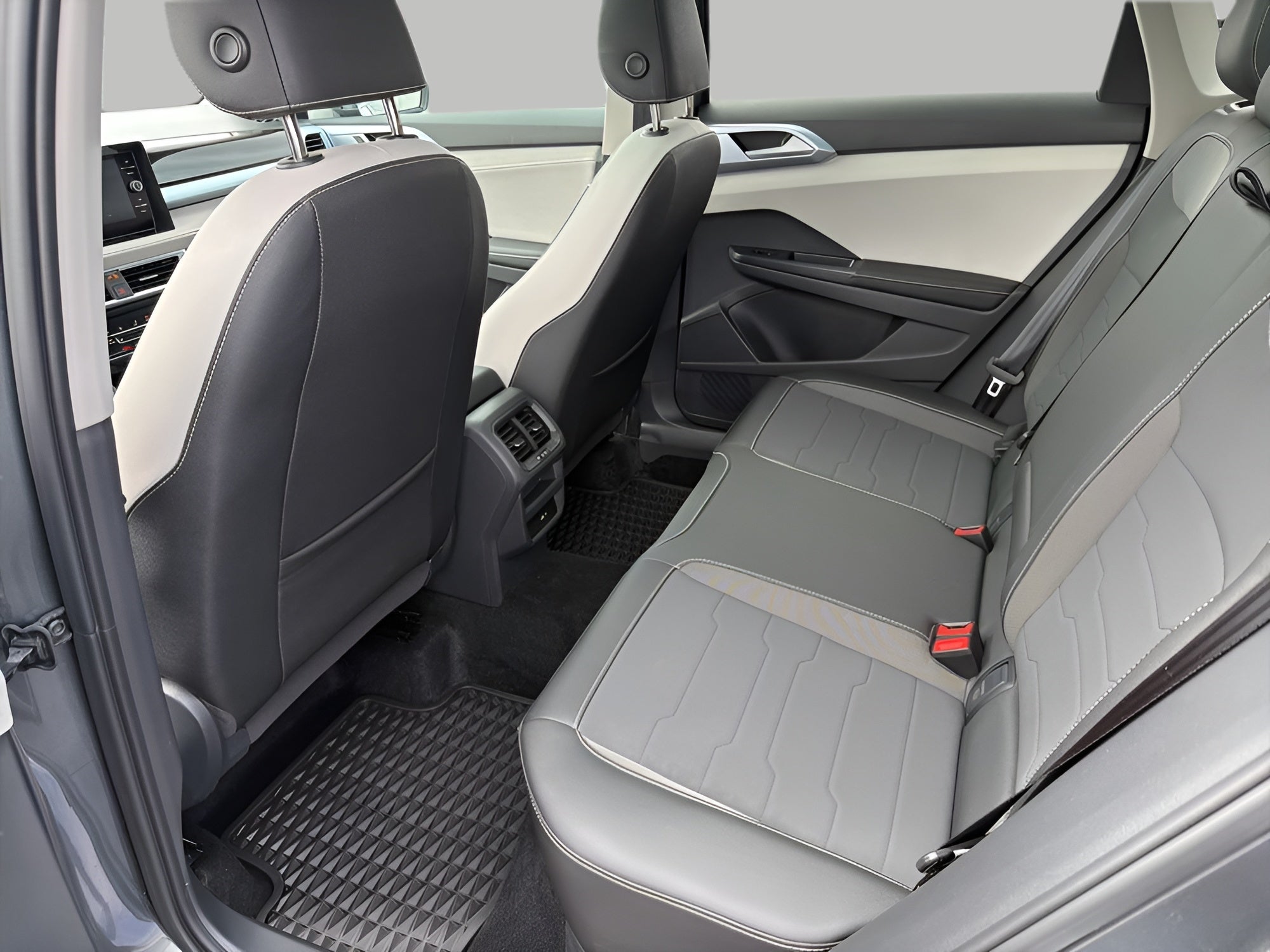 2025 Volkswagen Taos SE 4MOTION