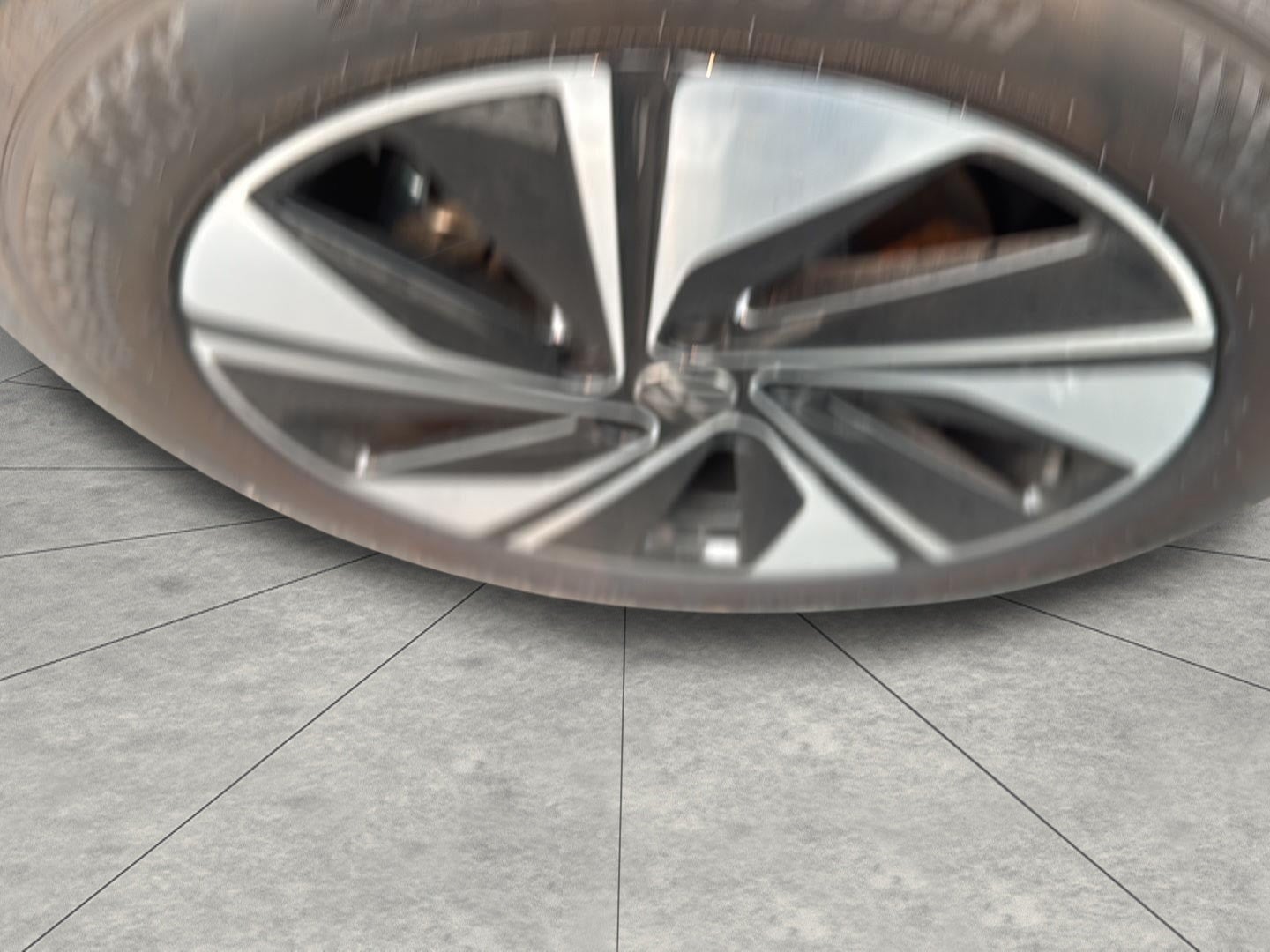 2025 Volkswagen Taos SE 4MOTION