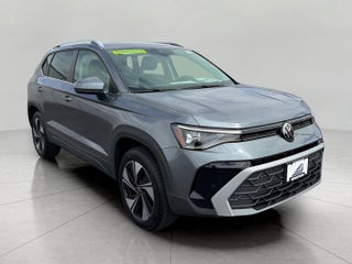 2025 Volkswagen Taos SE 4MOTION
