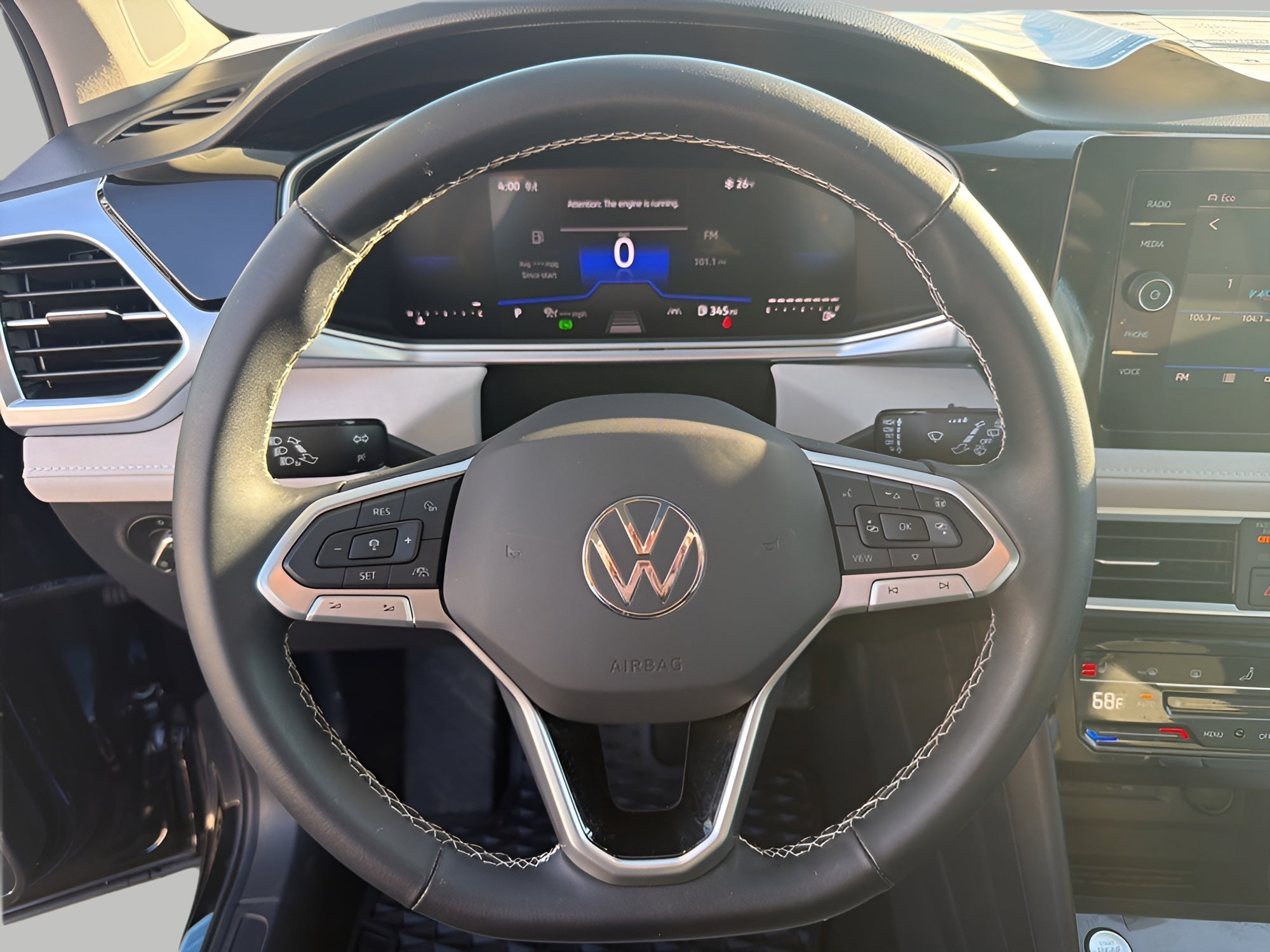 2025 Volkswagen Taos SE 4MOTION