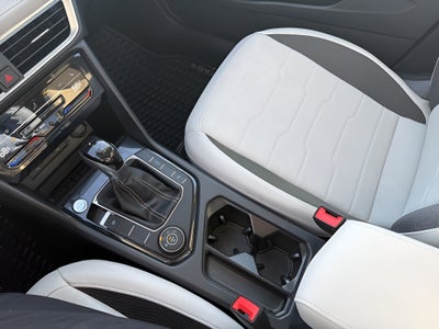 2025 Volkswagen Taos SE 4MOTION