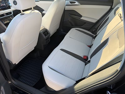 2025 Volkswagen Taos SE 4MOTION