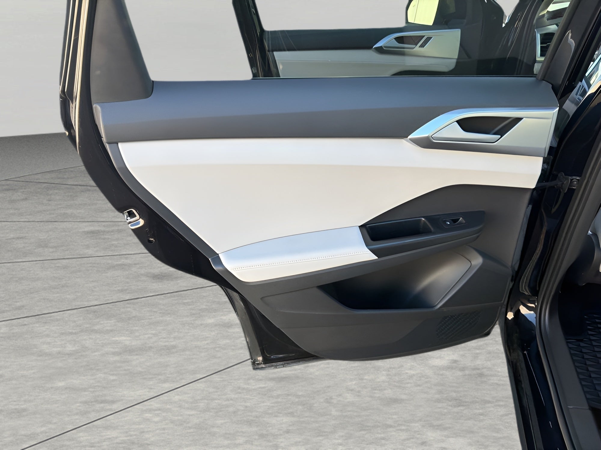 2025 Volkswagen Taos SE 4MOTION