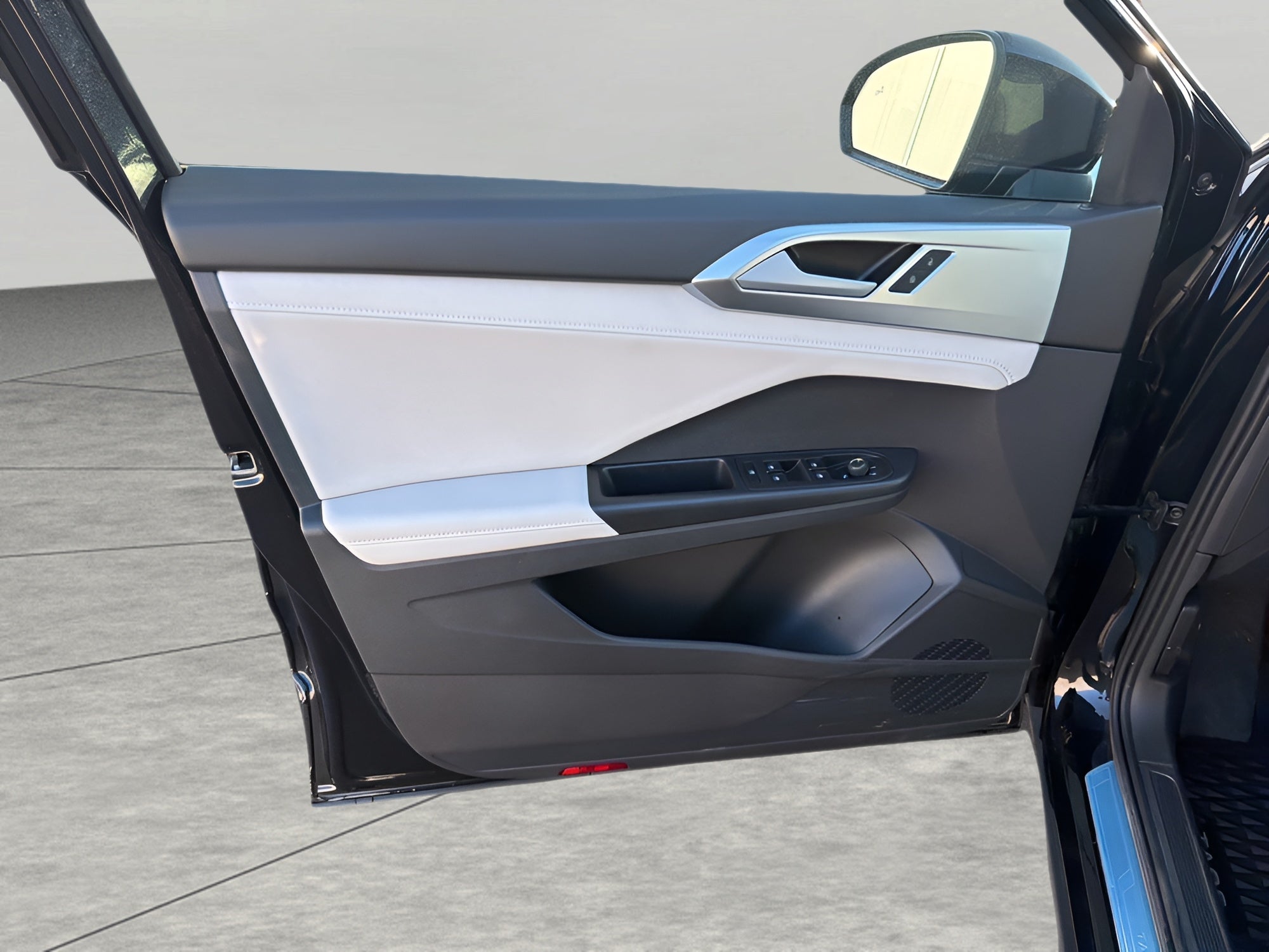 2025 Volkswagen Taos SE 4MOTION